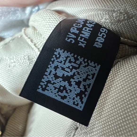 🔥 NWT Michael Kors Jet Set Charm Small Leather Crossbody Bag - LT Light Cream - Picture 12 of 16